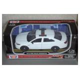 CASE OF (5) 1:24 SCALE DIECAST POLICE CARS