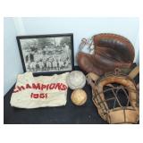 VINTAGE BASEBALL COLLECTIBLES - T-SHIRT, GLOVES