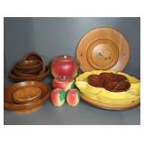 KITCHEN SERVING PIECES