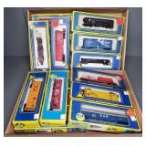 HO SCALE MODEL TRAIN CARS