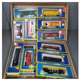 HO SCALE MODEL TRAIN CARS