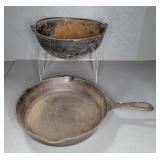 CAST IRON SKILLET & POT