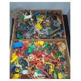 PLASTIC TOY SOLDIERS AND FIGURES