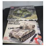 (2) PLASTIC ARMY MODEL KITS