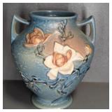 ROSEVILLE POTTERY BLUE MAGNOLIA VASE