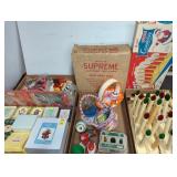 GROUP OF HOLIDAY DECOR