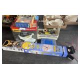 GROUP OF HOUSEHOLD TOOLS - WALLPAPER REMOVER,