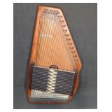 AUTO HARP BY OSCAR SCHMIDT