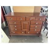 8-DRAWER DRESSER, 60"X20"X45"