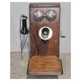 ANTIQUE HAND CRANK PHONE