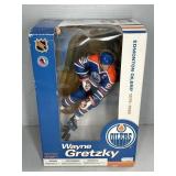 WAYNE GRETZKY MCFARLANE 12" FIGURE