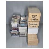 GROUP OF BASKETBALL CARDS - MIXED & SETS