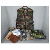 CAMOUFLAGE HUNTING CLOTHES