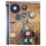 NORTHERN INDUSTRIAL TOOLS 2 STATION GRINDER