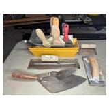 VARIOUS SIZE & TYPE TROWELS