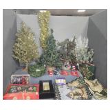 CHRISTMAS HOLIDAY DECOR