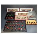 VINTAGE COLLECTION OF METAL TOY SOLDIER FIGURES