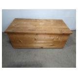 STORAGE CHEST WITH INSERT