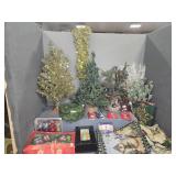 CHRISTMAS HOLIDAY DECOR