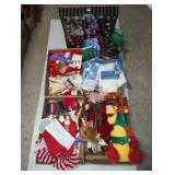 CHRISTMAS HOLIDAY DECOR