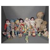 COLLECTION OF CLOTH DOLLS
