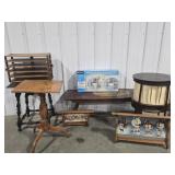 SMALL FURNITURE GROUPING