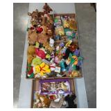 GROUPING OF STUFFED ANIMALS