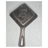 GRISWOLD CAST IRON EGG SKILLET