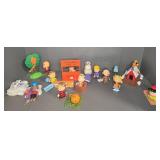 Peanuts Figurines Lot With Accessories