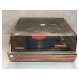 Fisher Model 225-X Turntable with Dust Cover