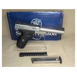 Smith & Wesson SW22 Victory .22LR