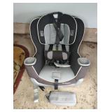 Graco Extend2Fit Convertible Car Seat