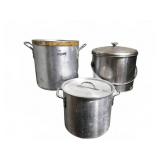 Three Aluminum Stock Pots with 2 Lids