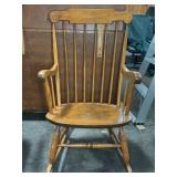 Nichols & Stone Wood Rocking Chair 24ï¿½x26ï¿½x40"