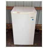 Danby Mini Refrigerator, Not Tested, 19ï¿½x18ï¿½x32ï¿½