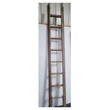 Wooden Extension Ladder 17