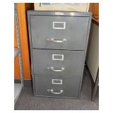 Metal Filing Cabinet 18"x27"x32"