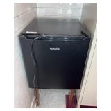 Galanz Mini Refrigerator 18"x19"x18"