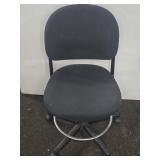 Black Adjustable Rolling Office Chair 18"×24"×32