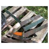 (9) Steel Roof Brackets