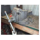 Parker No. 272 Swivel Bench Vise with 4.5" Jaws