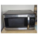 Hamilton Beach 1000W Countertop Microwave Oven