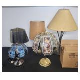 Table Lamps Lot Including Howling Wolf