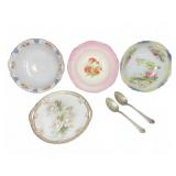 4 Decorative Bowls and 2 Serving Spoons