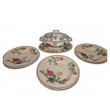D B & Co Chrysanthemum Ceramic Dinnerware Set