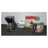Kitchen Appliance Lot: Coffee Maker, Baker, Mixer