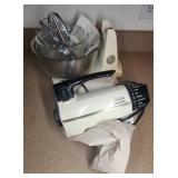 Sunbeam Deluxe Mixmaster Mixer w/ Bowls & Manual