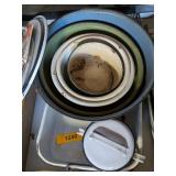 ENAMELWARE MIXING BOWLS & BAKING DISH