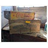 2 WOODEN CRATES, COKE AND MOUNTAINT BARTLETTS