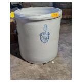 8 GALLON ACORN WARES CROCK WITH HANDLES